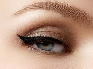 Eyeliner semipermanente